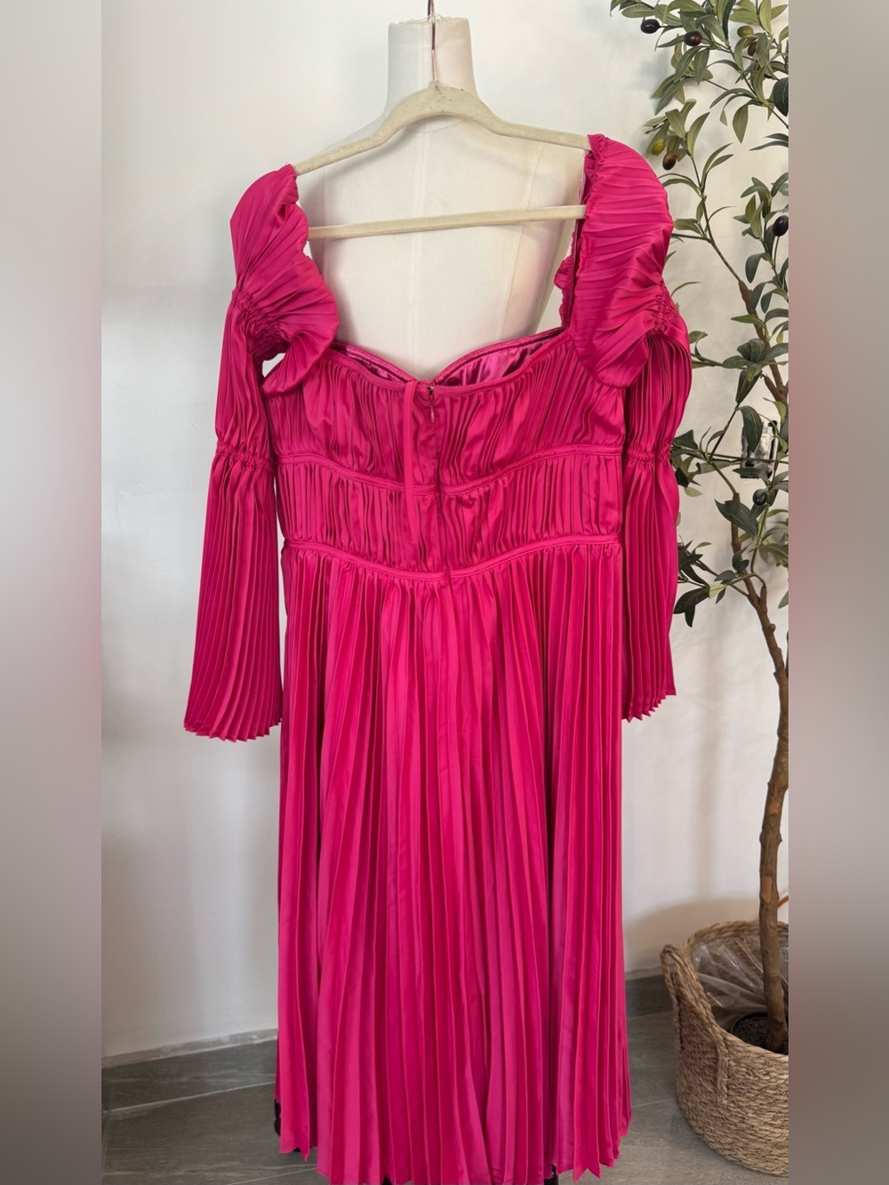 ALAMOUR - Hot Pink Analu Dress - Picture 5 of 8